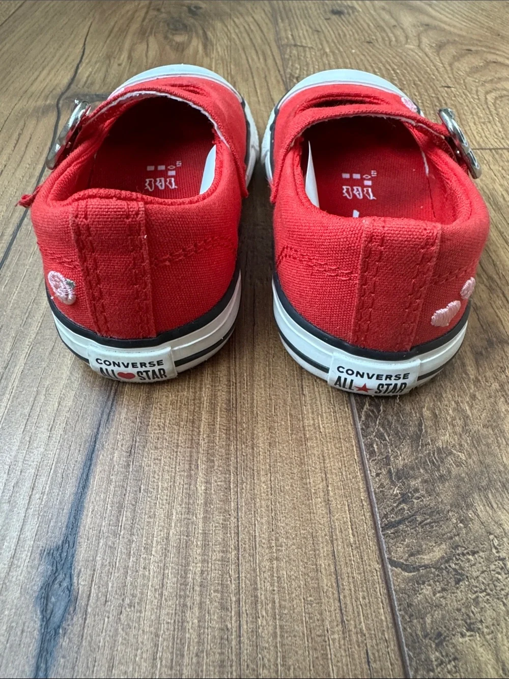 Converse toddler red sneakers, size 6